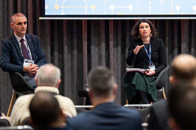 BRIEFINGS AND SYMPOSIA